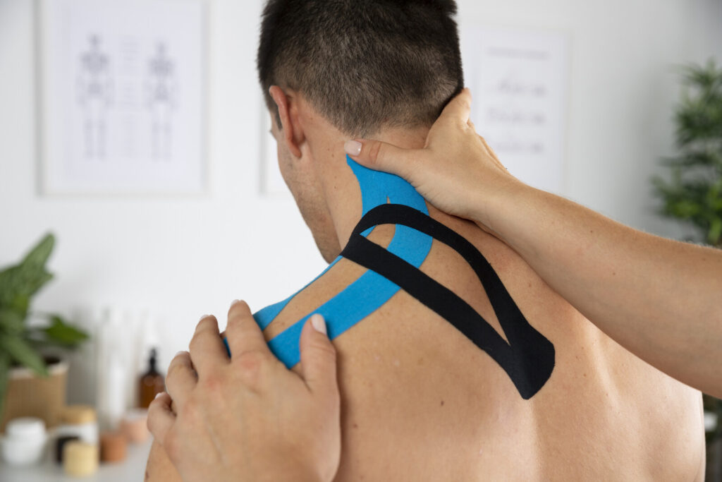 Aplikacja taśm Kinesiotaping | Fizjoterapia na czasie